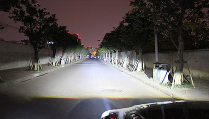 成都天一車燈米石led雙光透鏡遠光實拍