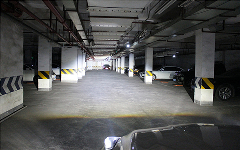 成都天一車燈LED雙光透鏡遠光實拍
